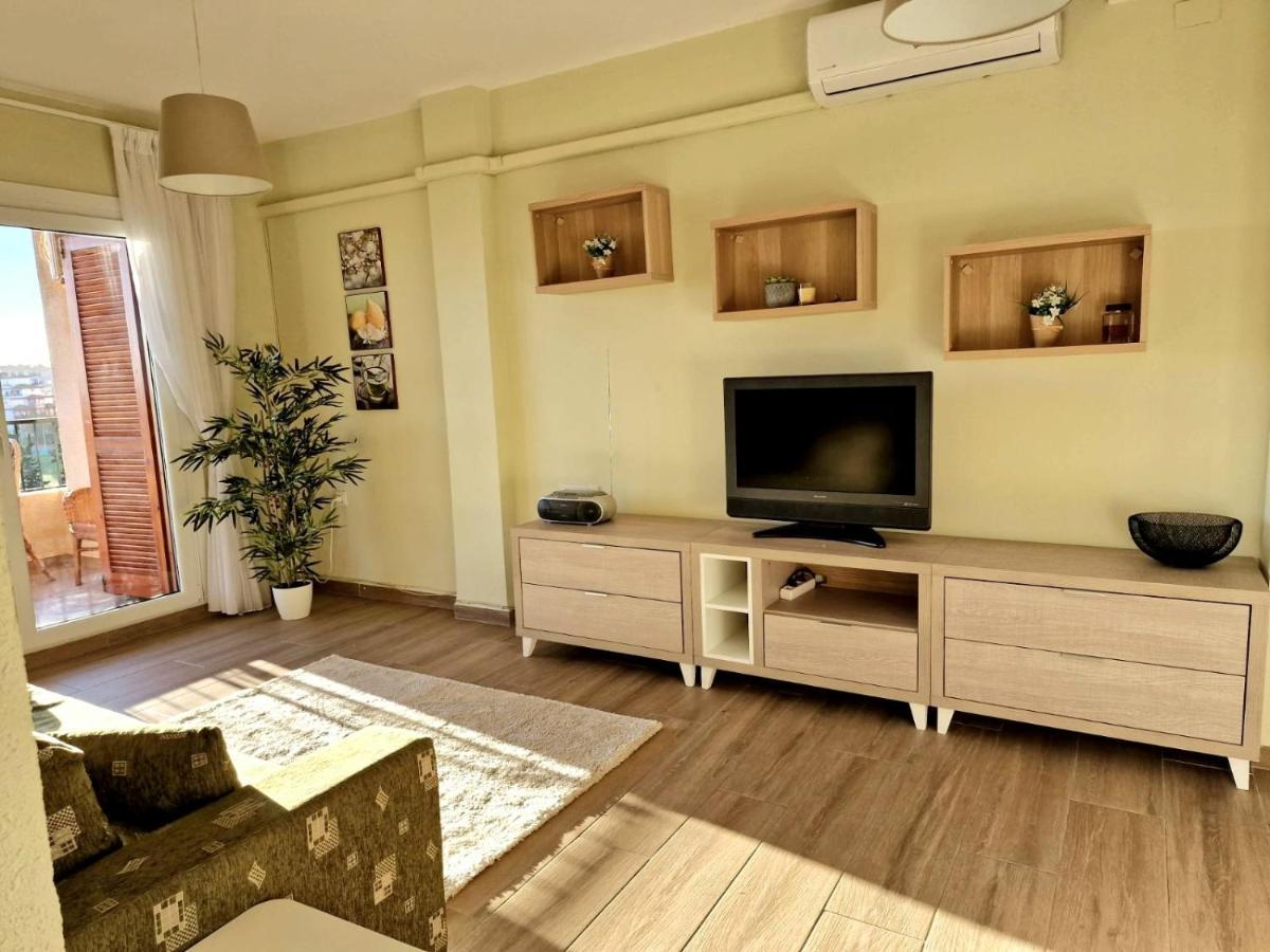Cozy Apartment With Sea View Torrevieja Eksteriør billede