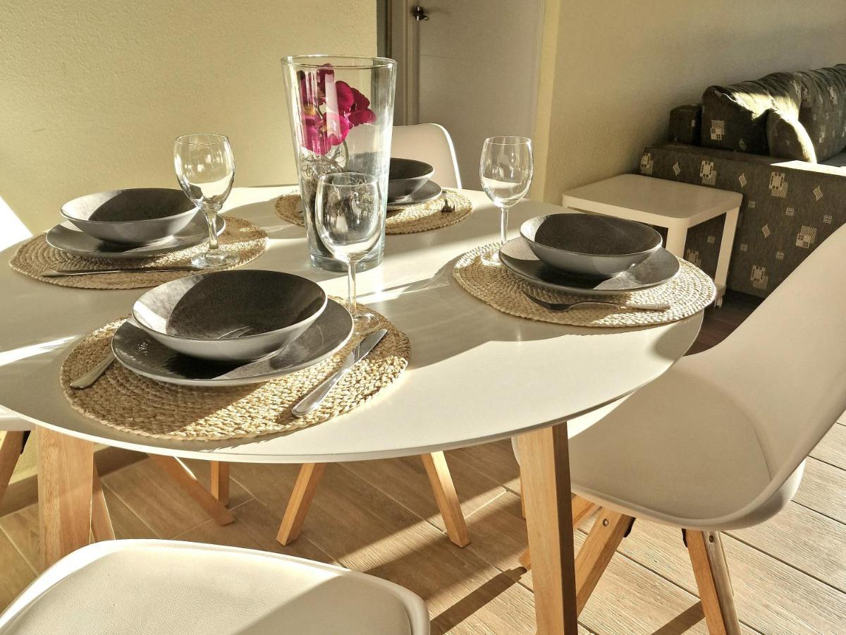Cozy Apartment With Sea View Torrevieja Eksteriør billede