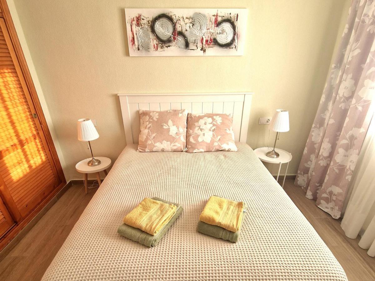 Cozy Apartment With Sea View Torrevieja Eksteriør billede
