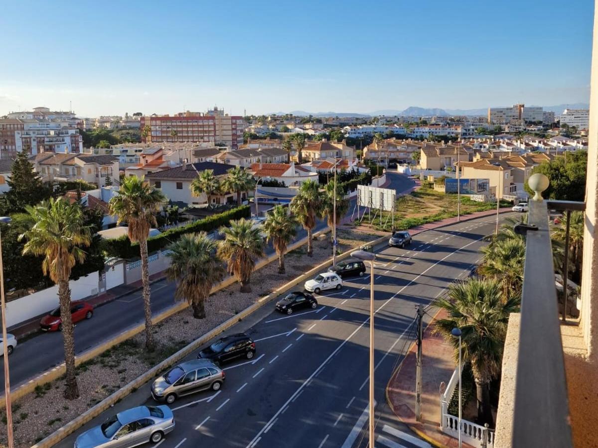 Cozy Apartment With Sea View Torrevieja Eksteriør billede